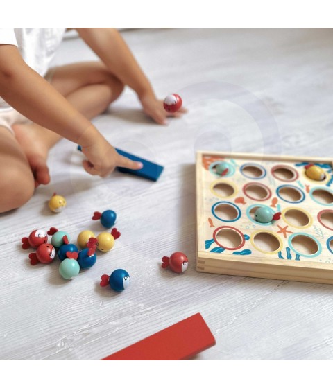 TOOKY TOY žaidimas vaikams Medinis stalas Skraidančios žuvelės 19 vnt.