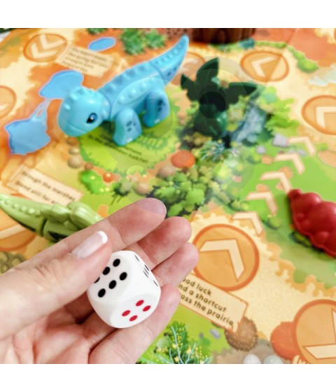 WOOPIE 2 viename konstruktoriaus rinkinys Dinozaurai Stalo žaidimas + 46 dalių kauliukai