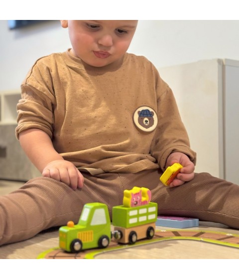 TOOKY TOY medinės fermos lagamine figūrėlės, transporto priemonės