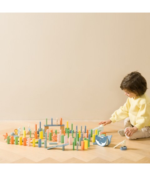 CLASSIC WORLD Medinė domino kliūčių ruožo logika Montessori dėlionė 100 vnt.