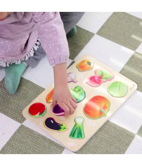 CLASSIC WORLD medinė Montessori daržovių dėlionė