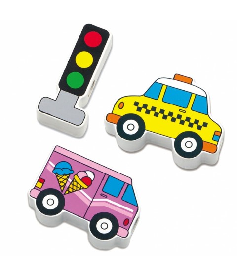 „Viga“ mediniai susipynę siūlai, suvarstomi Montessori automobiliai