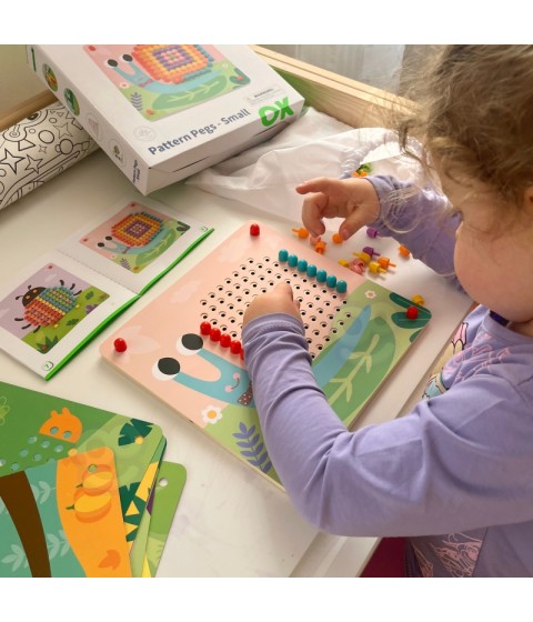 TOOKY TOY dėlionė su smeigtukais ir laipiojimo kaiščiais